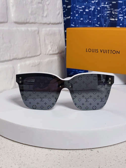 ルイヴィトンサングラス背面デザイン